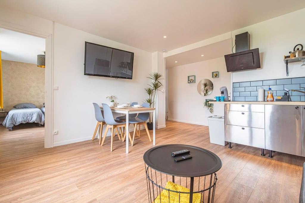 "Le Chaleureux" Appartement Pour 4 Personnes Isles-sur-Suippe Ngoại thất bức ảnh